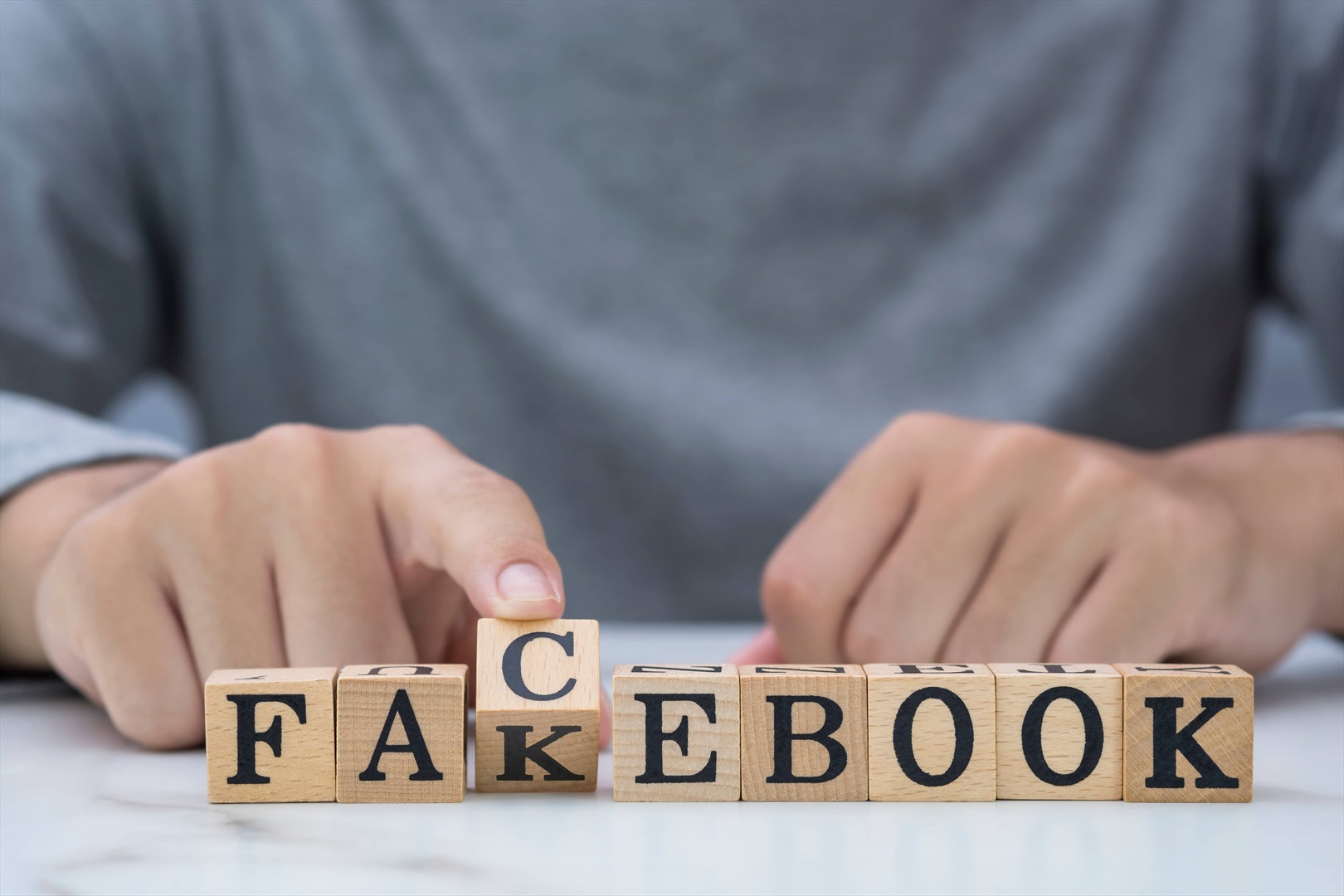 SIRO - NEWS - Fake news, Facebook ignorò migliaia di allarmi interni su odio e cospirazionismo