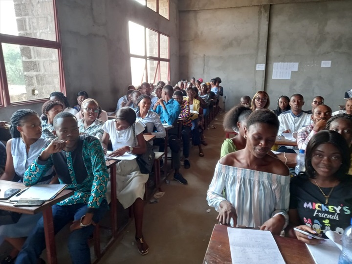 Simona Petrozzi all'Università Pedagogica Nazionale di Kinshasa